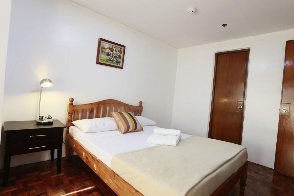 The Victor Hotel Makati City Extérieur photo