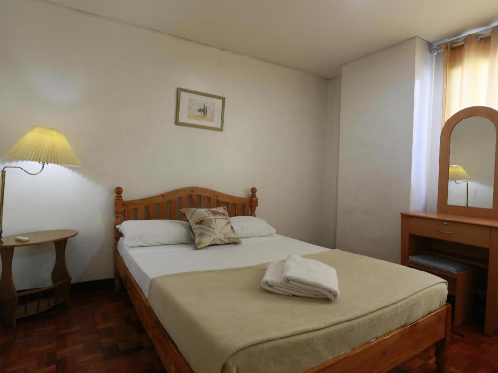 The Victor Hotel Makati City Extérieur photo