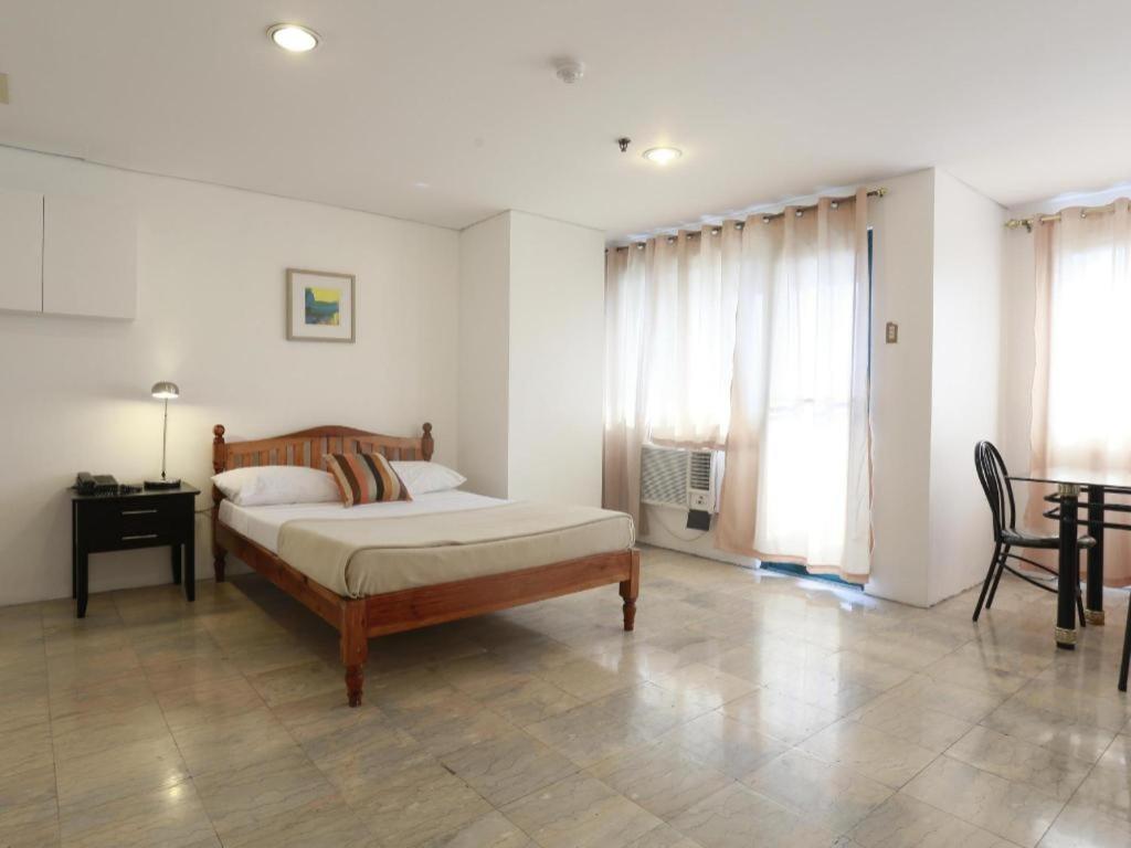 The Victor Hotel Makati City Extérieur photo