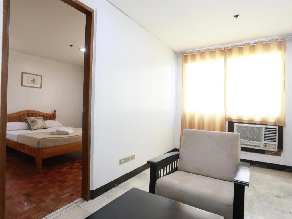 The Victor Hotel Makati City Extérieur photo